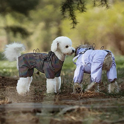 Impermeable para Perros con Arnés Integrado y Bandas Reflectantes